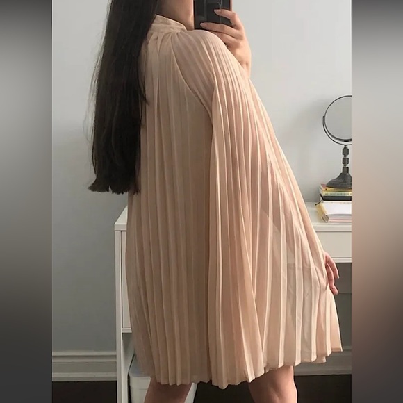 PRETTYLITTLETHING🌸 Beige, Pleated Cape Party Dress. - Picture 2 of 5